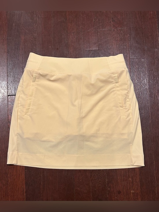 Athleta Dresses & Skirts - Athleta Light Yellow Athletic Mini Skort with Side Pockets